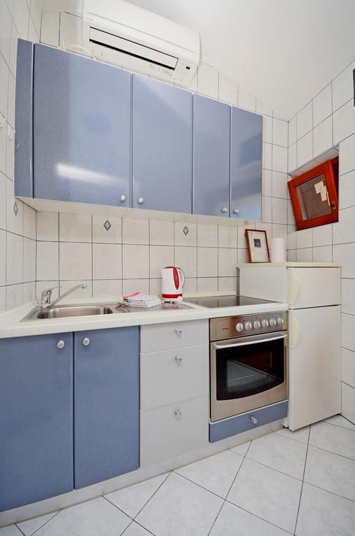 Apartments Hrgovic Рогозница Экстерьер фото