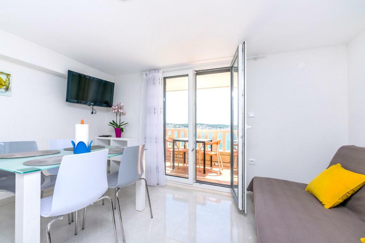 Apartments Hrgovic Рогозница Экстерьер фото
