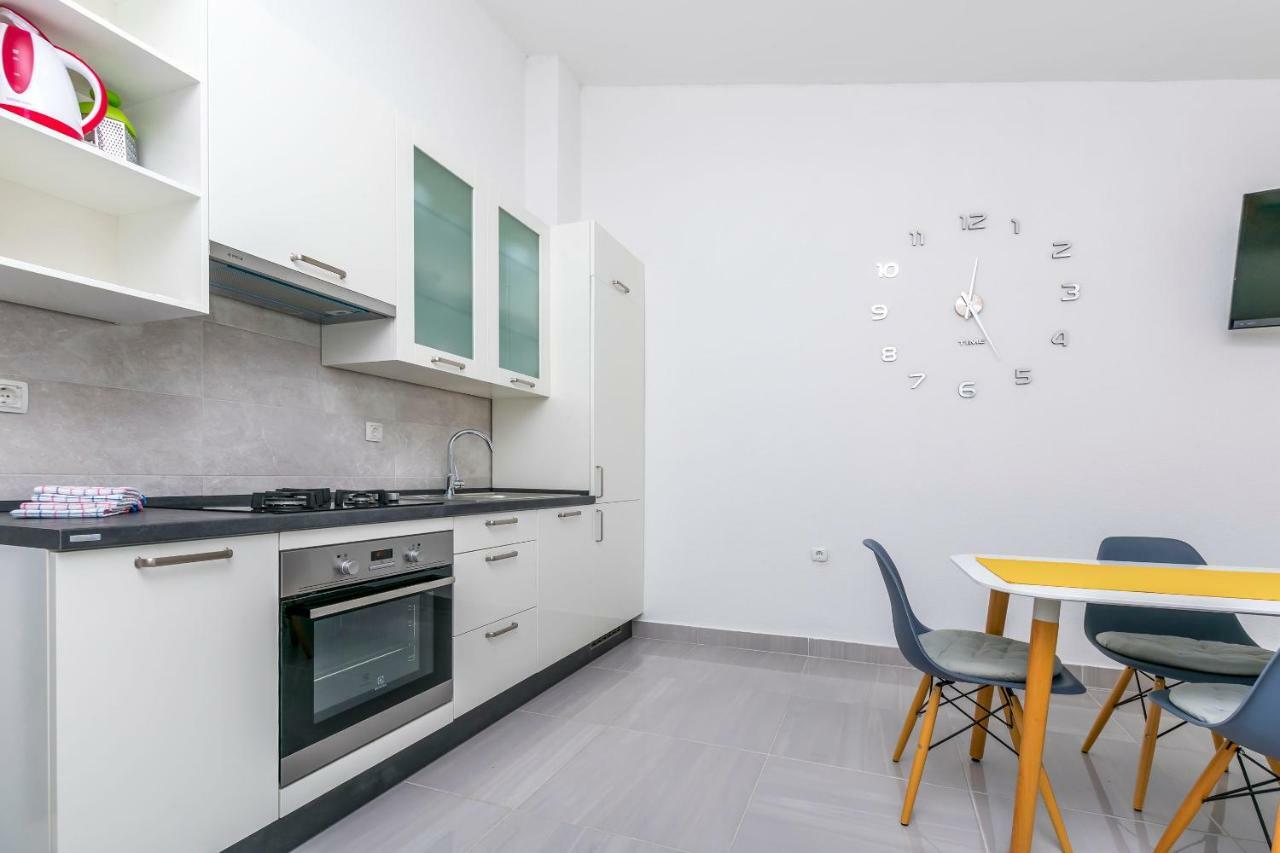Apartments Hrgovic Рогозница Экстерьер фото